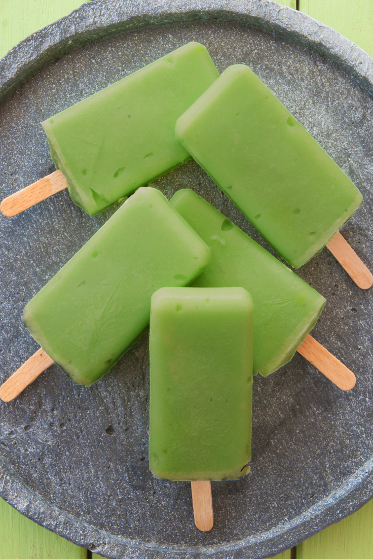 Sucettes glacées aux avocats et Matcha au kale